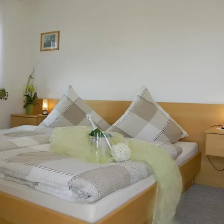 Guest house Landgasthof Zur Linde 3*
